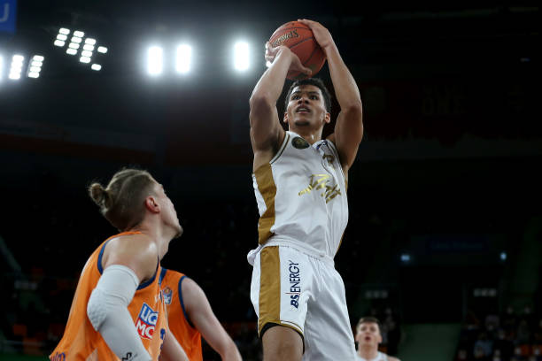 三笘薰突破 三笘薰突破